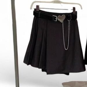 Elegant Black Skirt with Heart Chain Detail